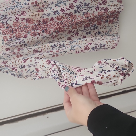 Blouse - Picture 2 of 5